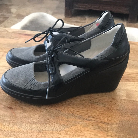 Tsubo Wedge shoes, grey suede black patent - Picture 2 of 4